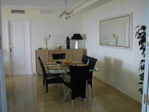 Costa del Sol Spanish holiday apartment, holiday villa, Torrequebrada golf course. Close to Malaga international airport and Marbella on the Spanish south coast holiday resort