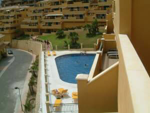 Costa del Sol Spanish holiday apartment, holiday villa, Torrequebrada golf course. Close to Malaga international airport and Marbella on the Spanish south coast holiday resort